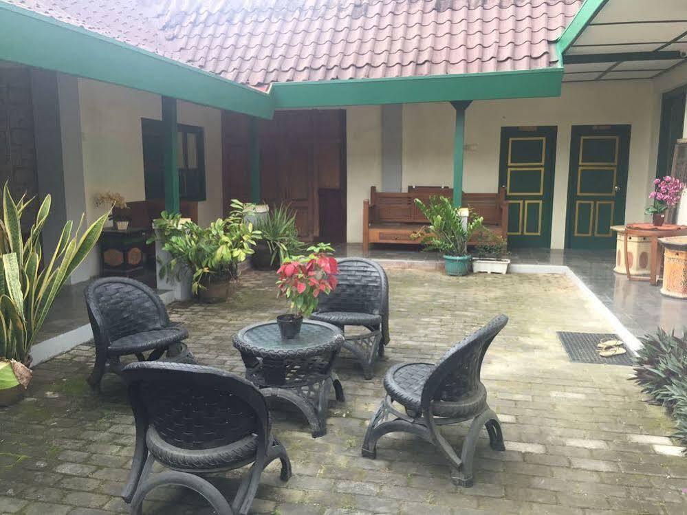 Pamularsih Homestay Yogyakarta Luaran gambar